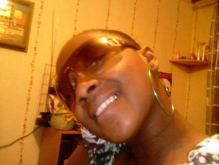 un peu trop  craneuse non!!!!!!!!!!!!!!!!!!!!!!!!!!!!!